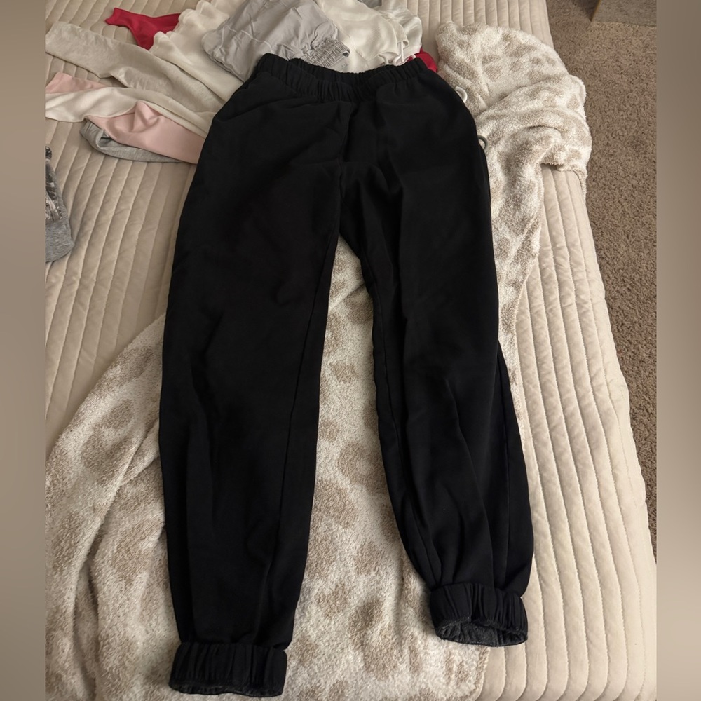 black brandy sweatpants